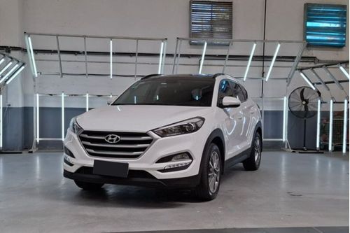 HYUNDAI TUCSON 2.0 4X2 AUT TECHO PAN. L/16 2018
